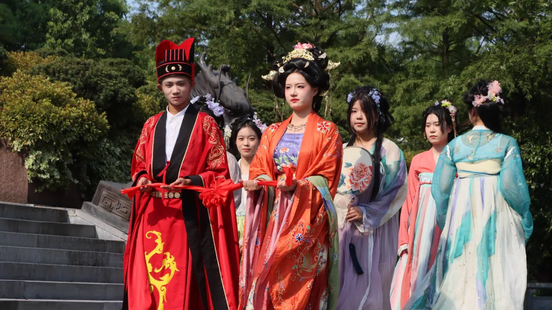 图片新闻