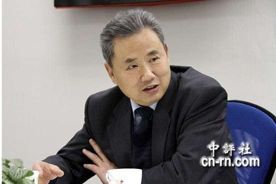 彭光谦接受中评社专访时表示，在黄岩岛问题，中国应及时由危机处理转向“常态化管理”。
