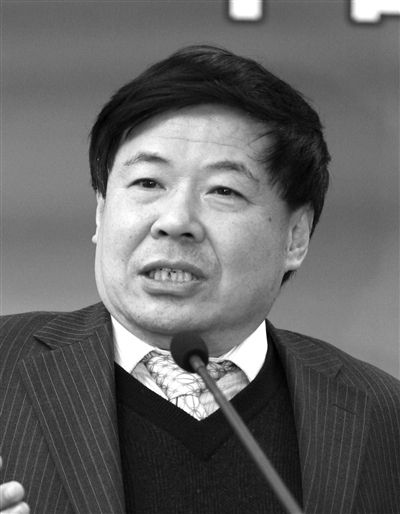 欧元对人民币10年来首度破“8”