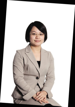 女儿爬树爬篮球架他从来不劝阻女儿下黄山走不动