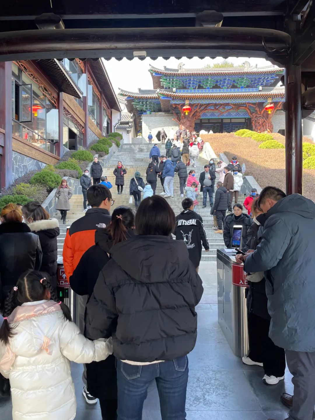 正月初四¦人气持续升温中，“根宫国潮年”爆火！