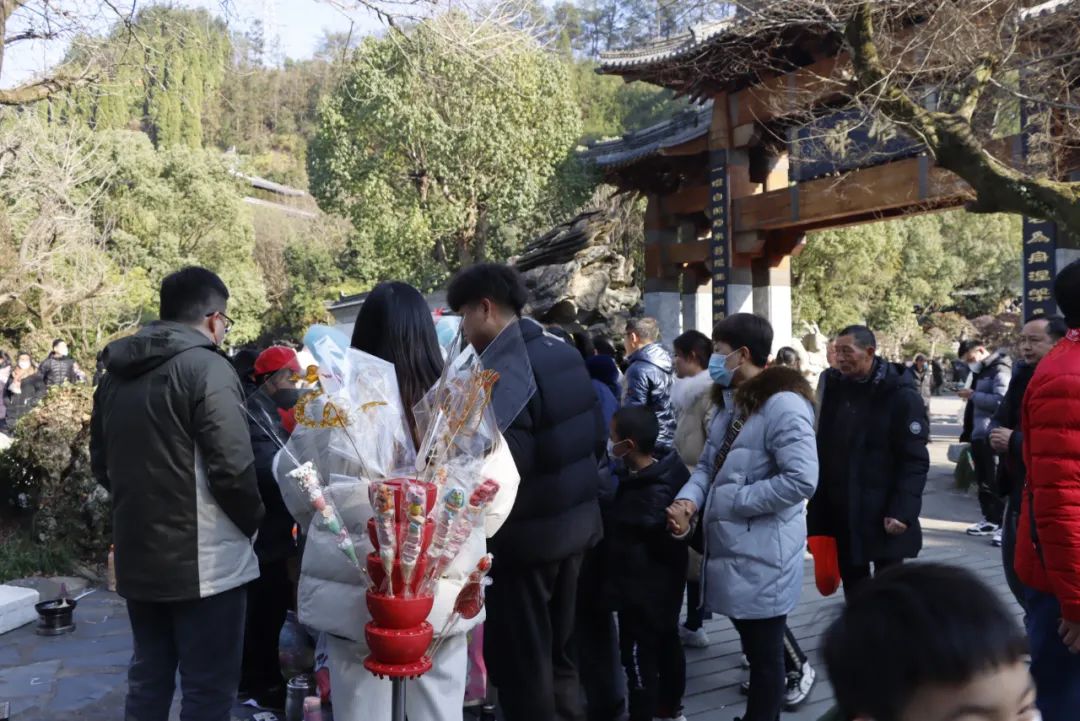 正月初四¦人气持续升温中，“根宫国潮年”爆火！