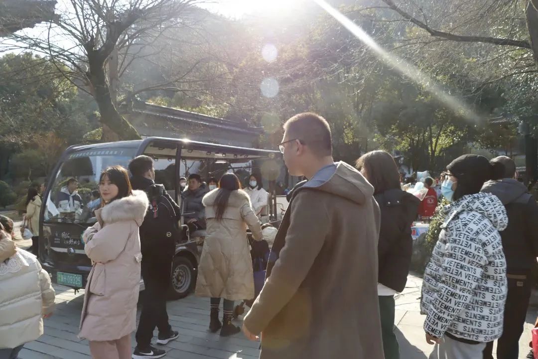 正月初四¦人气持续升温中，“根宫国潮年”爆火！