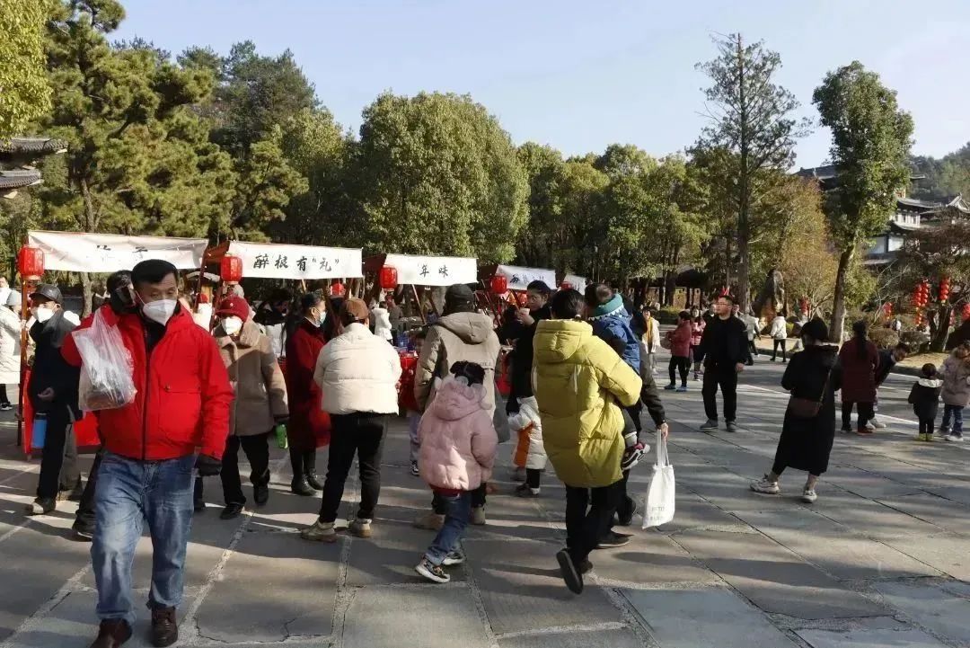 正月初四¦人气持续升温中，“根宫国潮年”爆火！