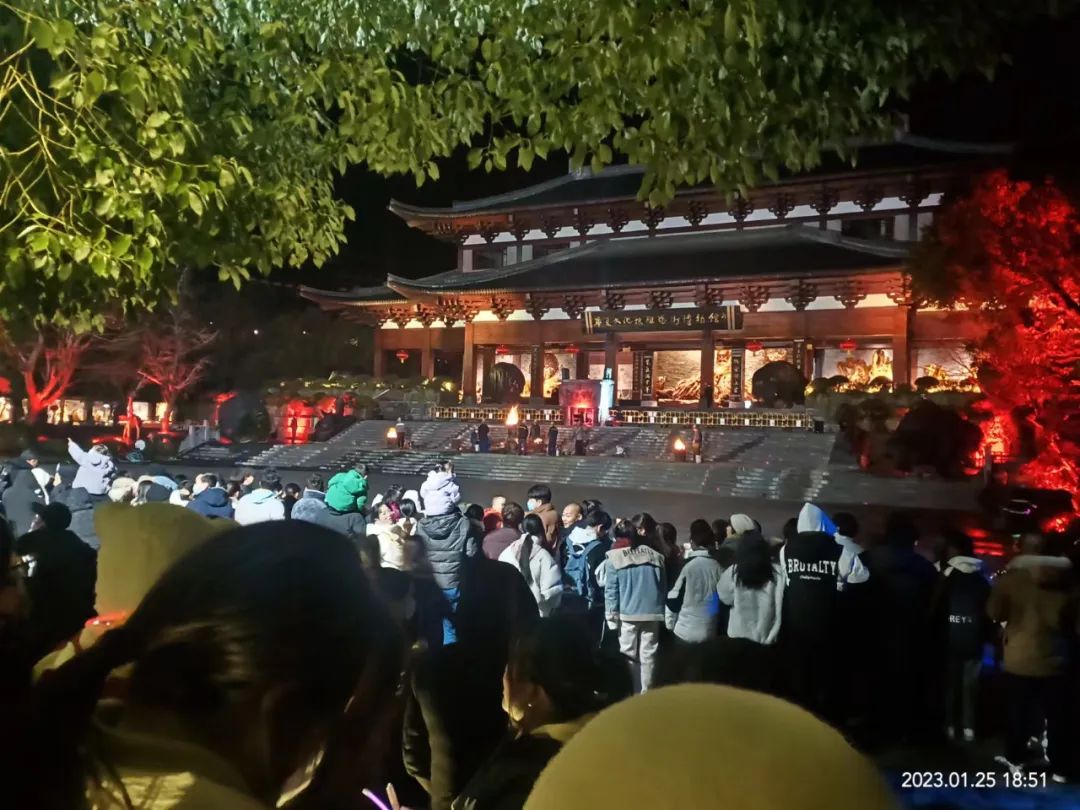 正月初四¦人气持续升温中，“根宫国潮年”爆火！